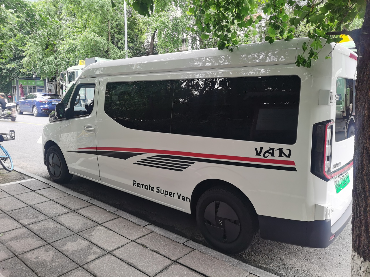 为驾驶保驾护航,给旅途添彩增辉——提高驾驶的安全性和舒适性之道